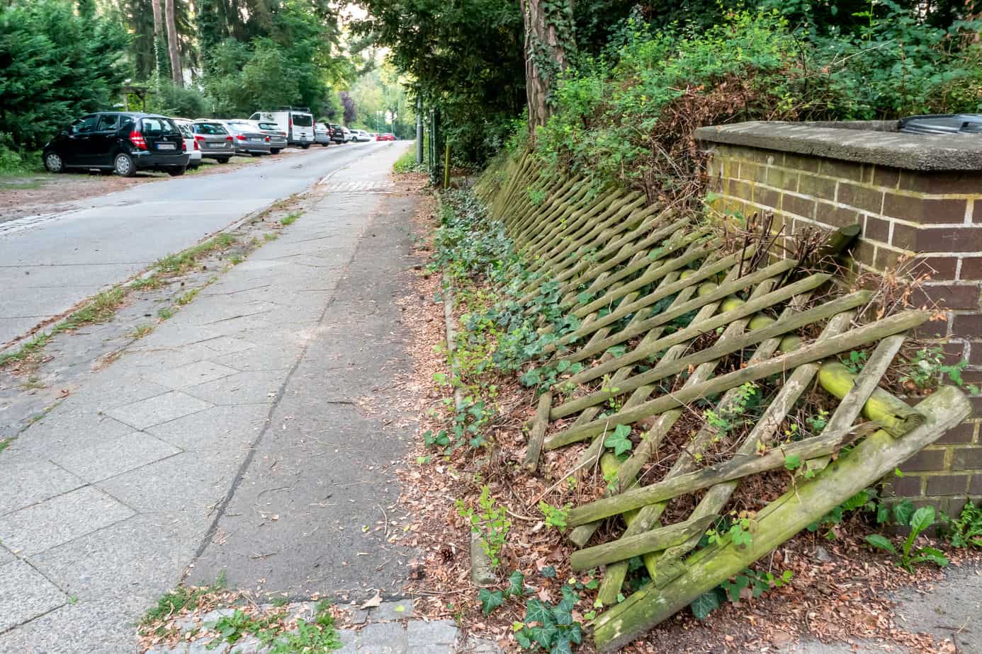 Do Fence Companies Remove Old Fences? (We Asked) Fence Frenzy