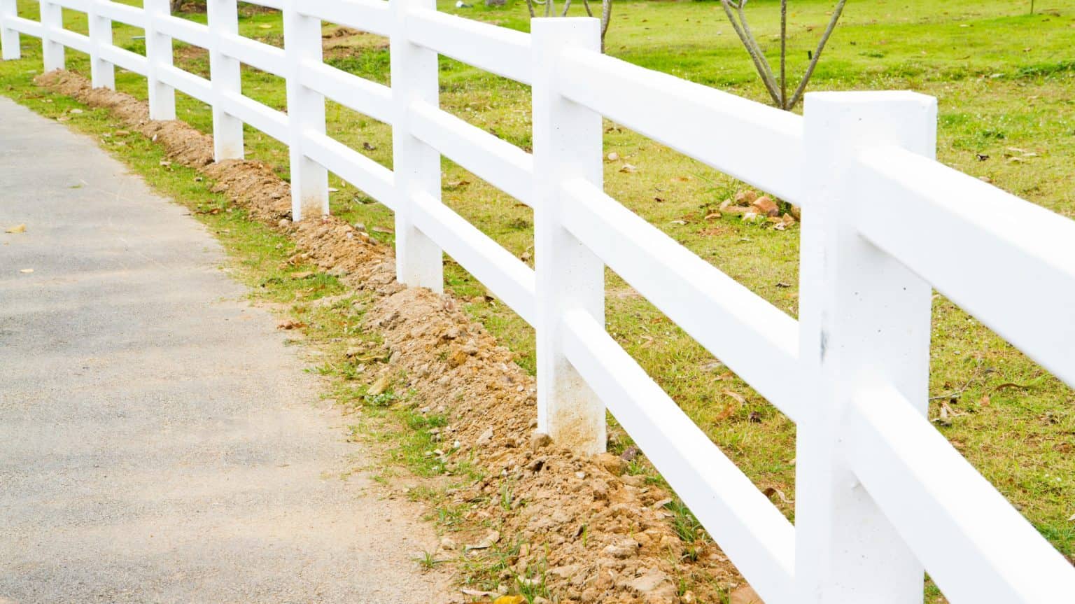 How to Install Vinyl Fencing on a Slope Stepbystep Fence Frenzy