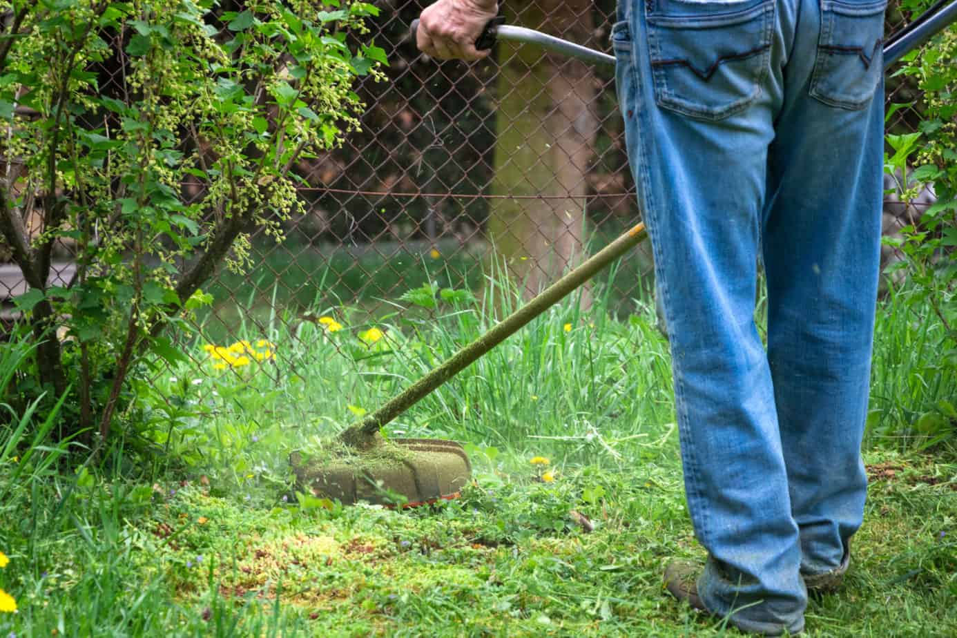The 7 Best Trimmer Lines for Use Near Chain Link Fences Fence Frenzy